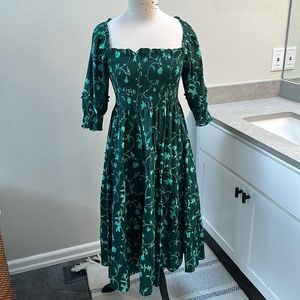 Hill house nesli nap dress in emerald botanical poplin